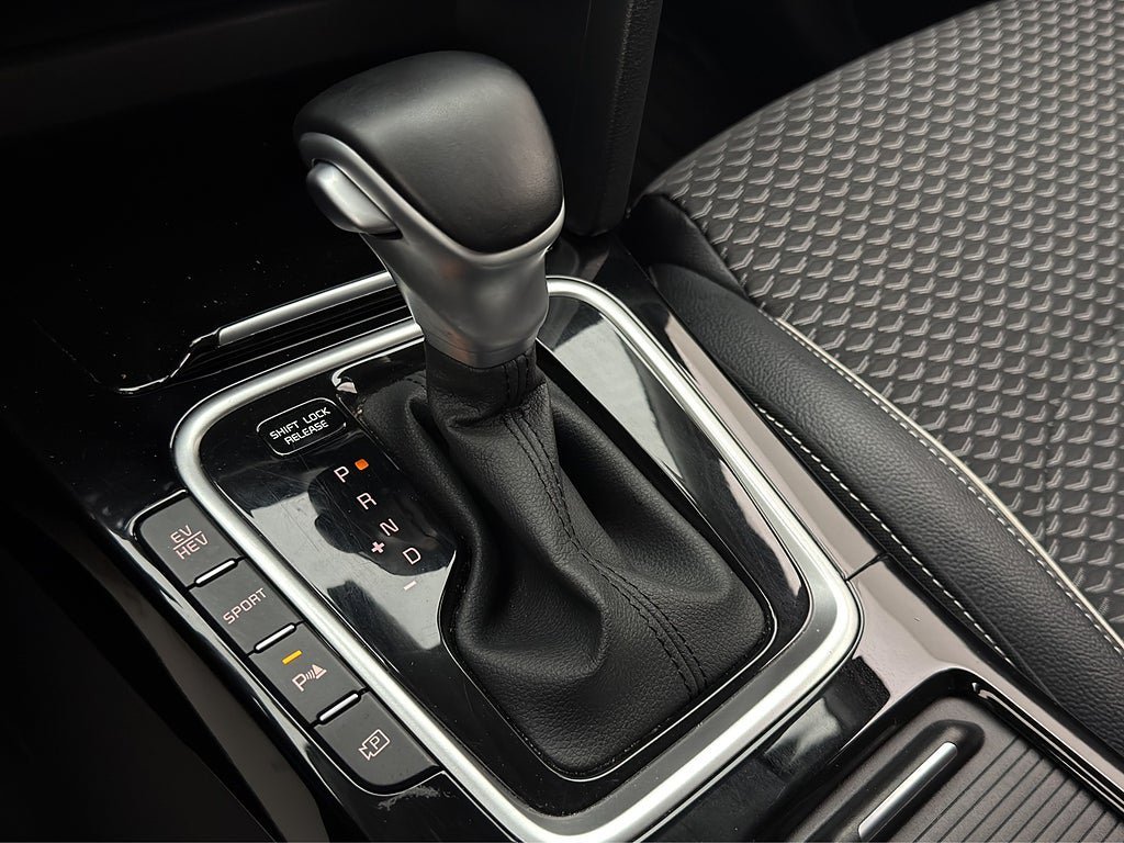 Vehicle Image 23