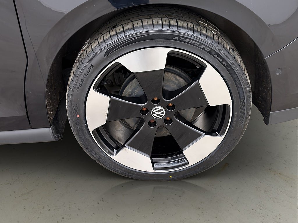 Vehicle Image 35