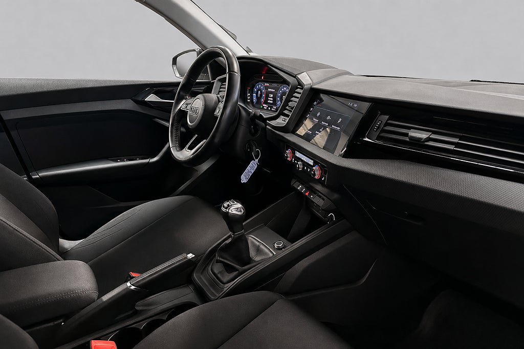 Vehicle Image 11