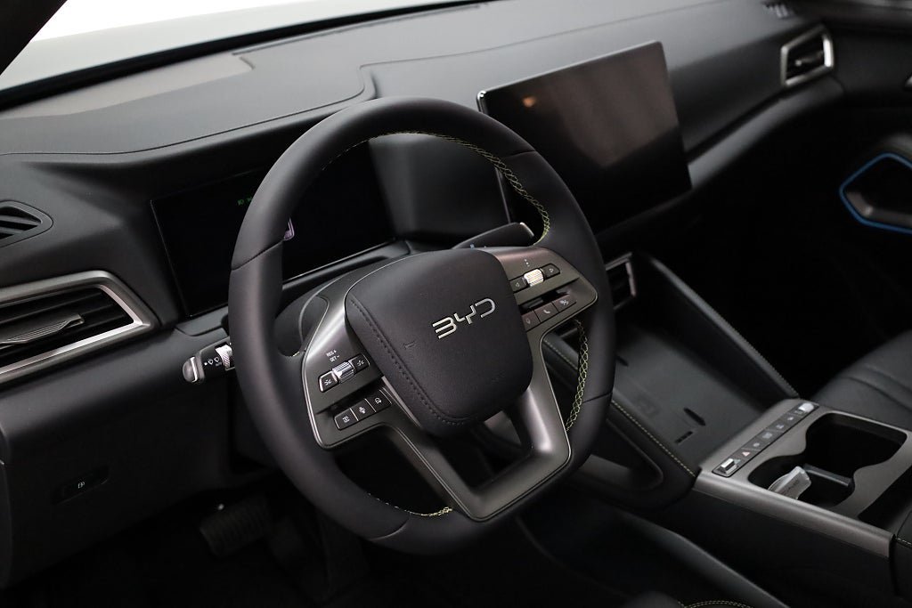 Vehicle Image 14