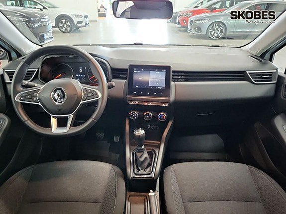 Vehicle Image 12