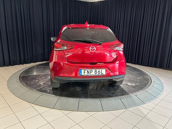 Vehicle Image 6