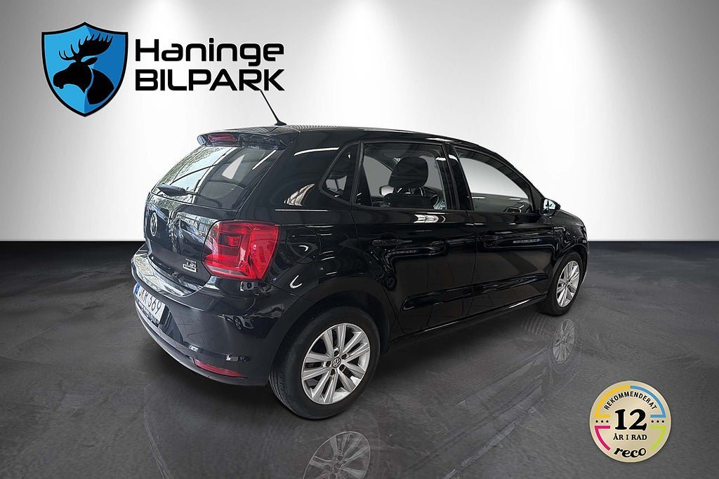 Vehicle Image 6