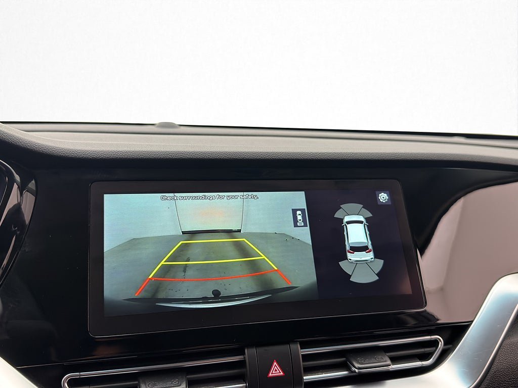 Vehicle Image 22