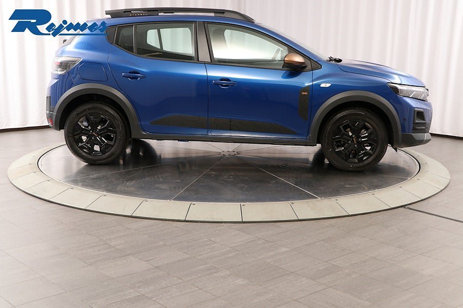 Vehicle Image 26
