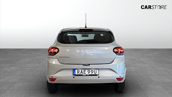 Vehicle Image 7