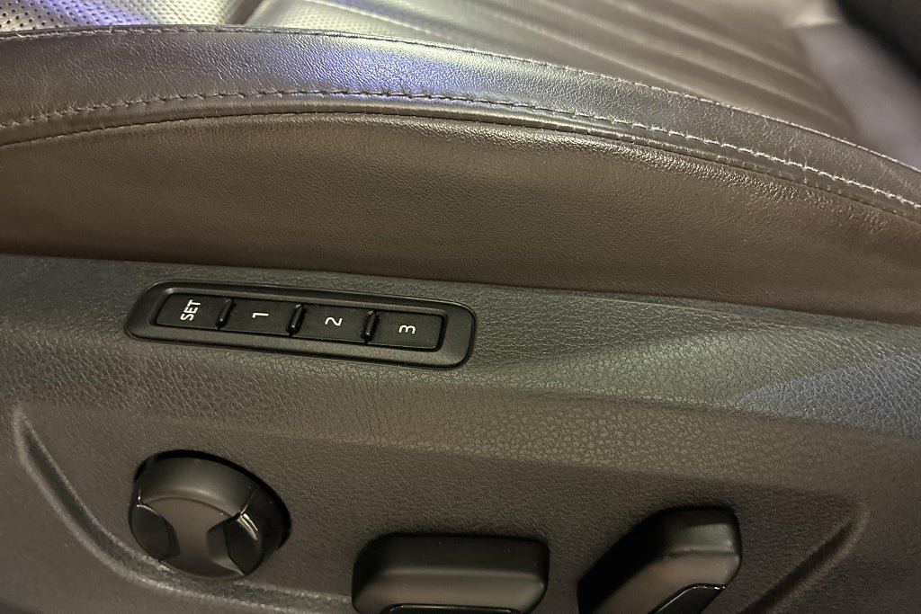 Vehicle Image 27