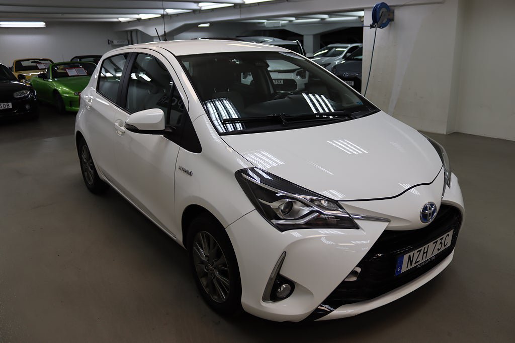Vehicle Image 5