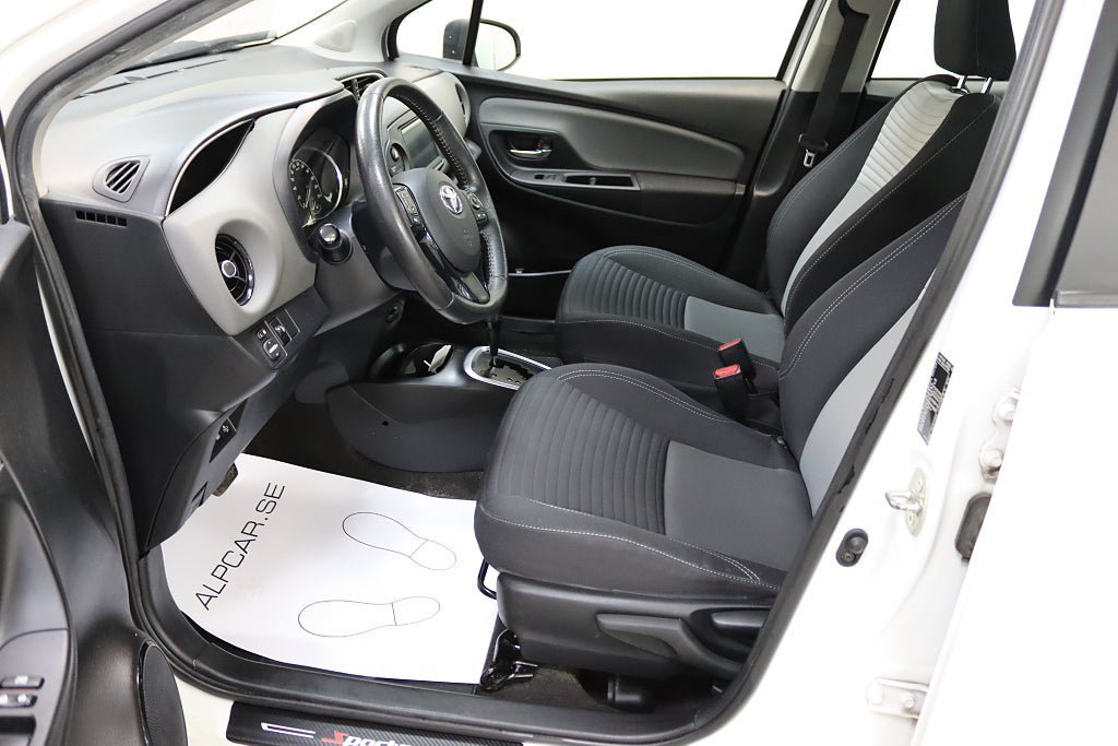 Vehicle Image 9