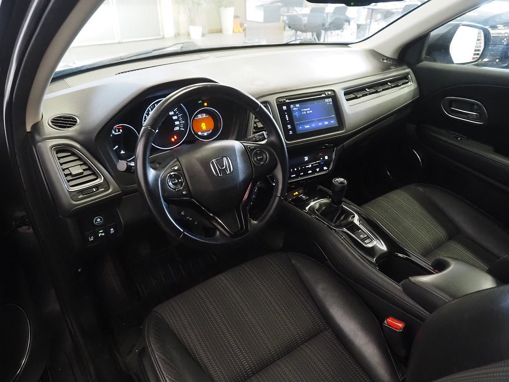 Vehicle Image 13