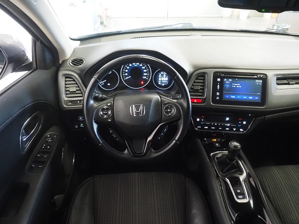 Vehicle Image 15