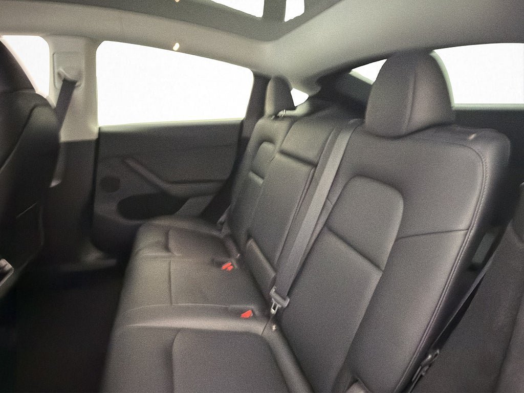 Vehicle Image 29