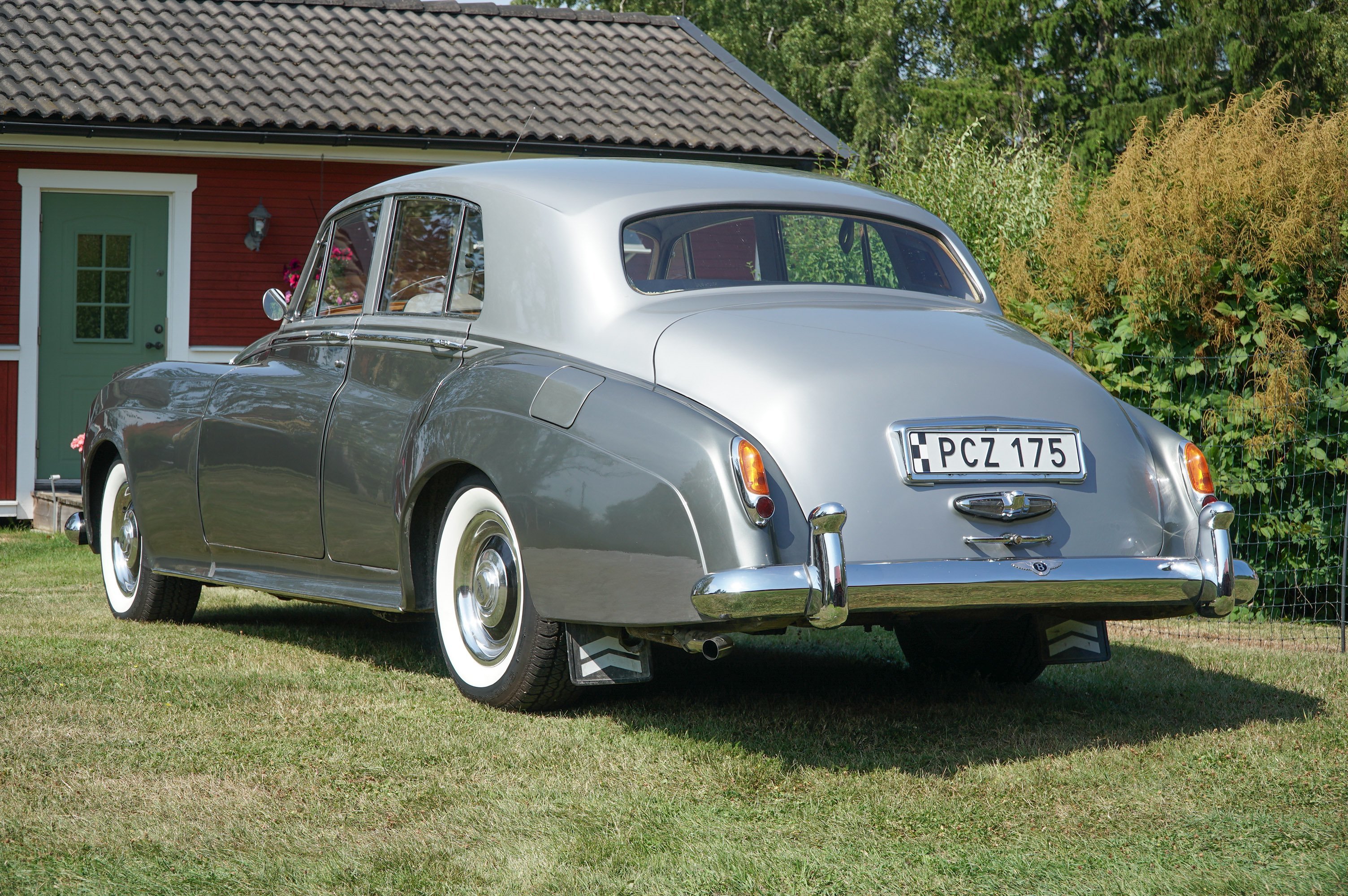 Vehicle Image 23