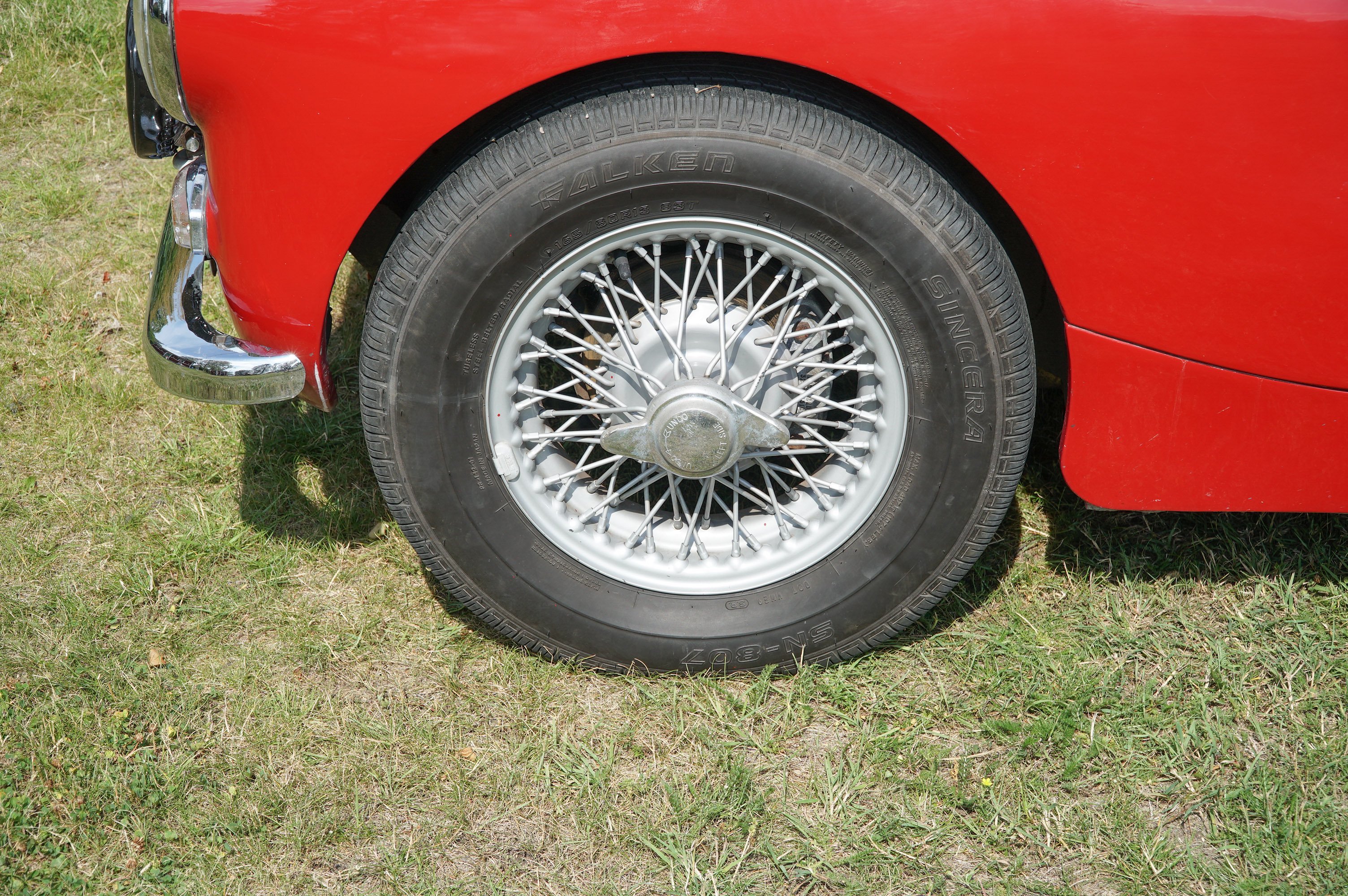 Vehicle Image 25