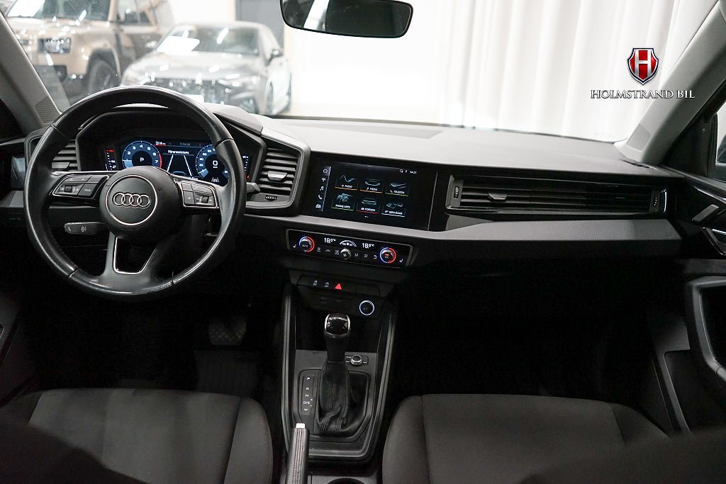 Vehicle Image 11