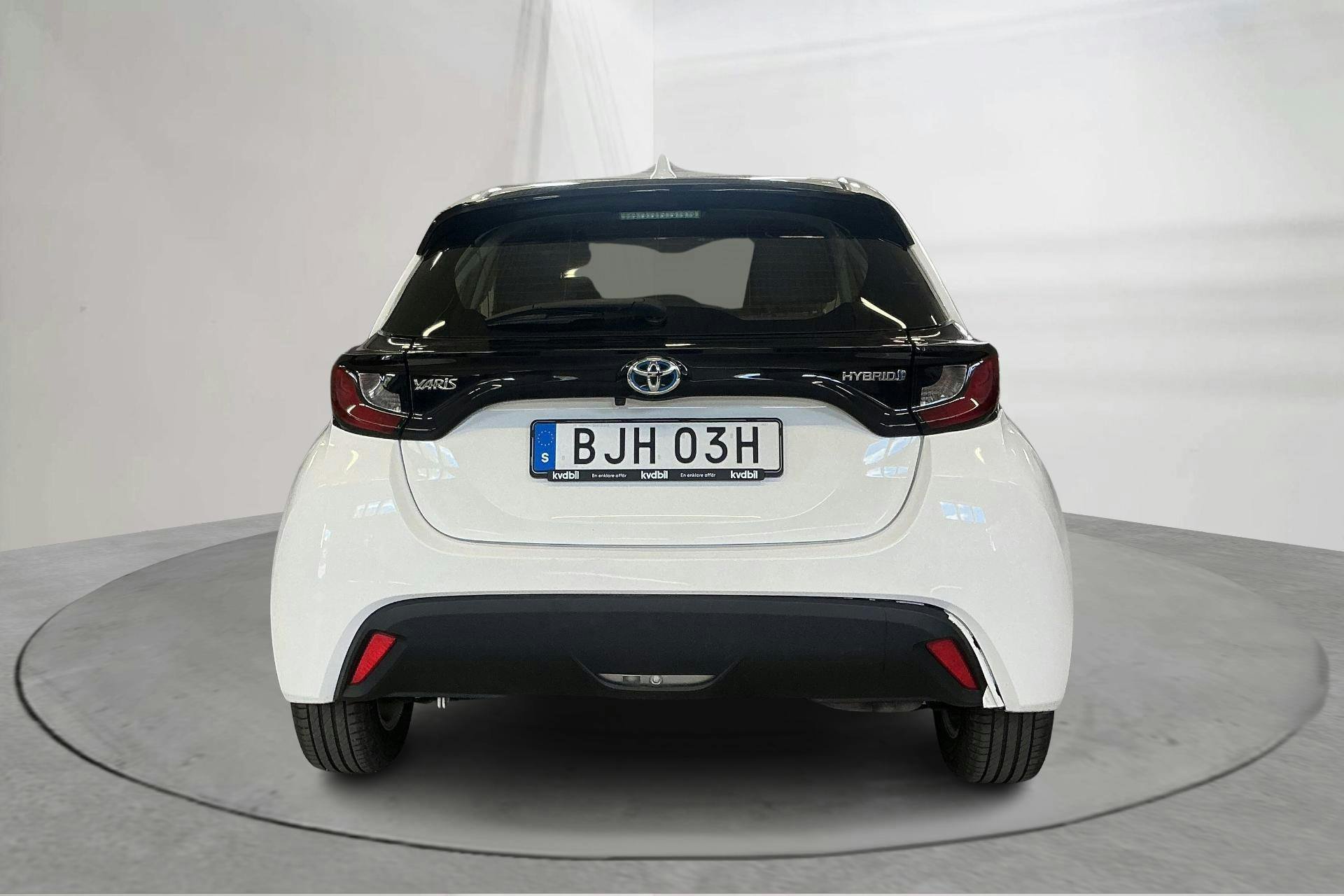 Vehicle Image 5