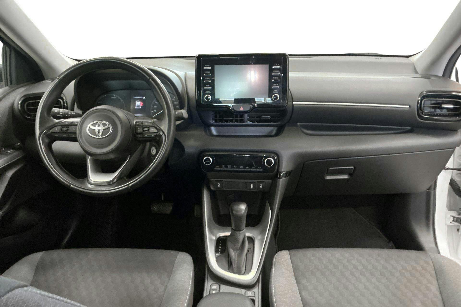Vehicle Image 6