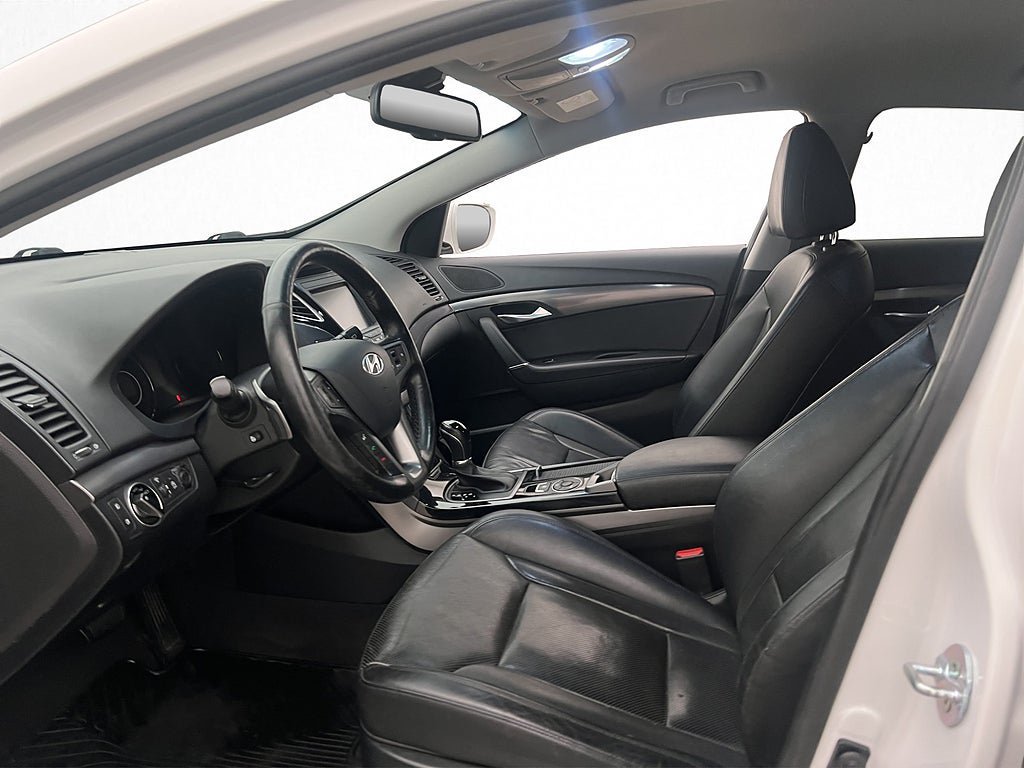 Vehicle Image 13