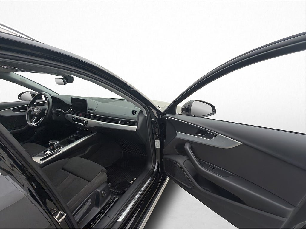 Vehicle Image 30