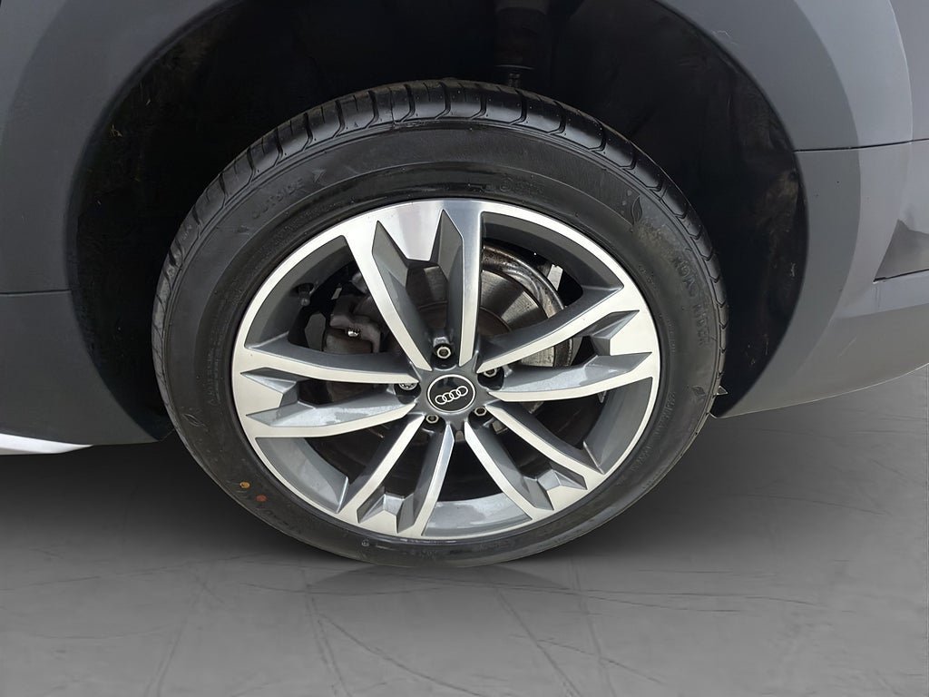 Vehicle Image 37