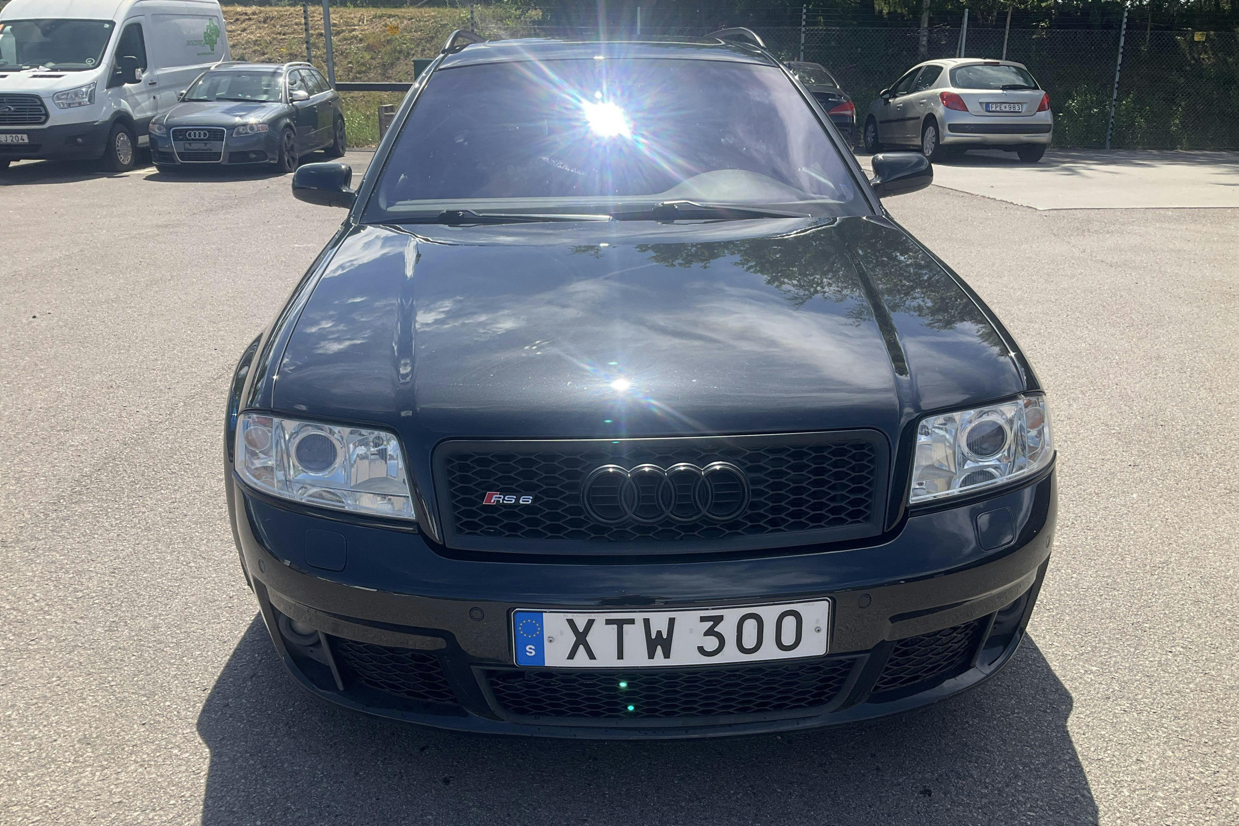 Vehicle Image 4