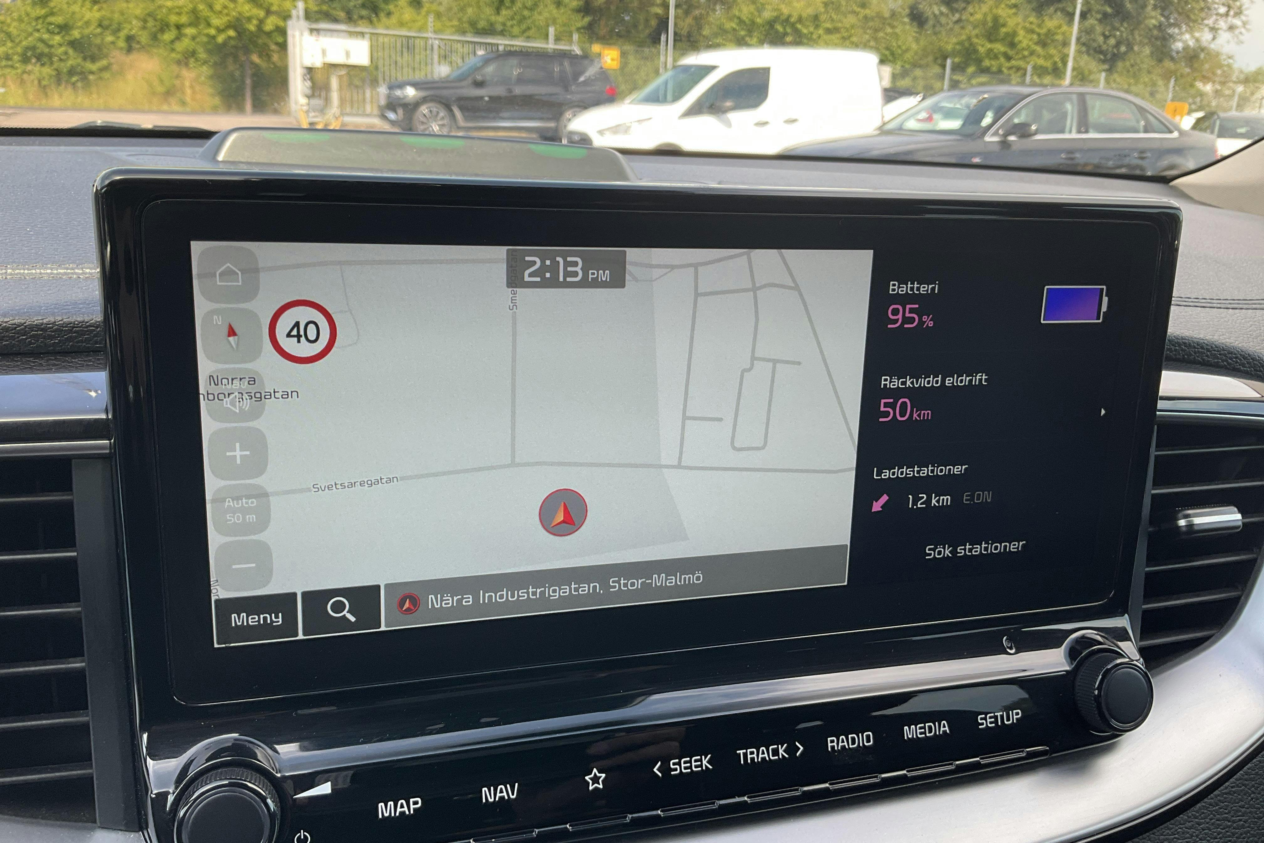 Vehicle Image 12