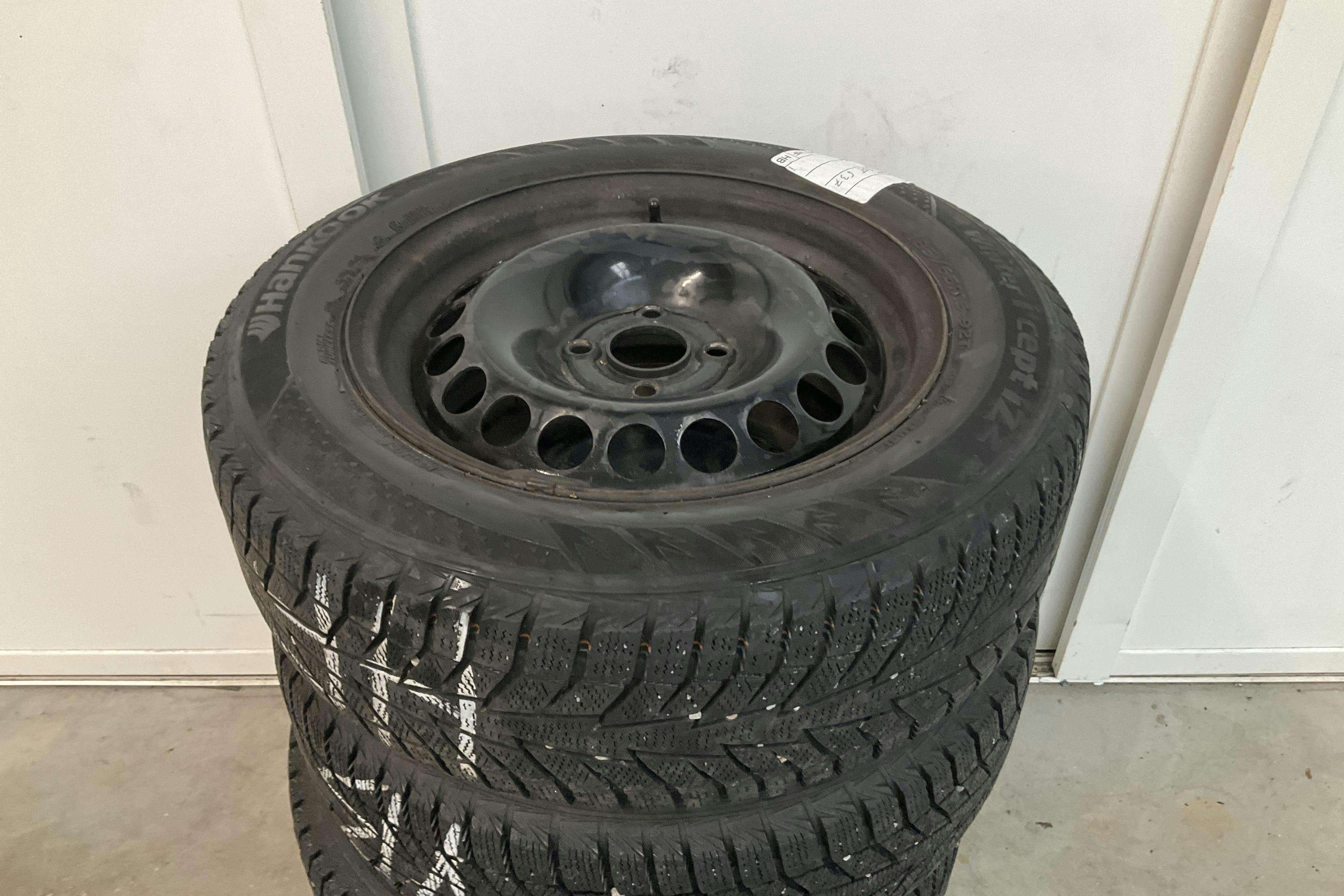 Vehicle Image 11
