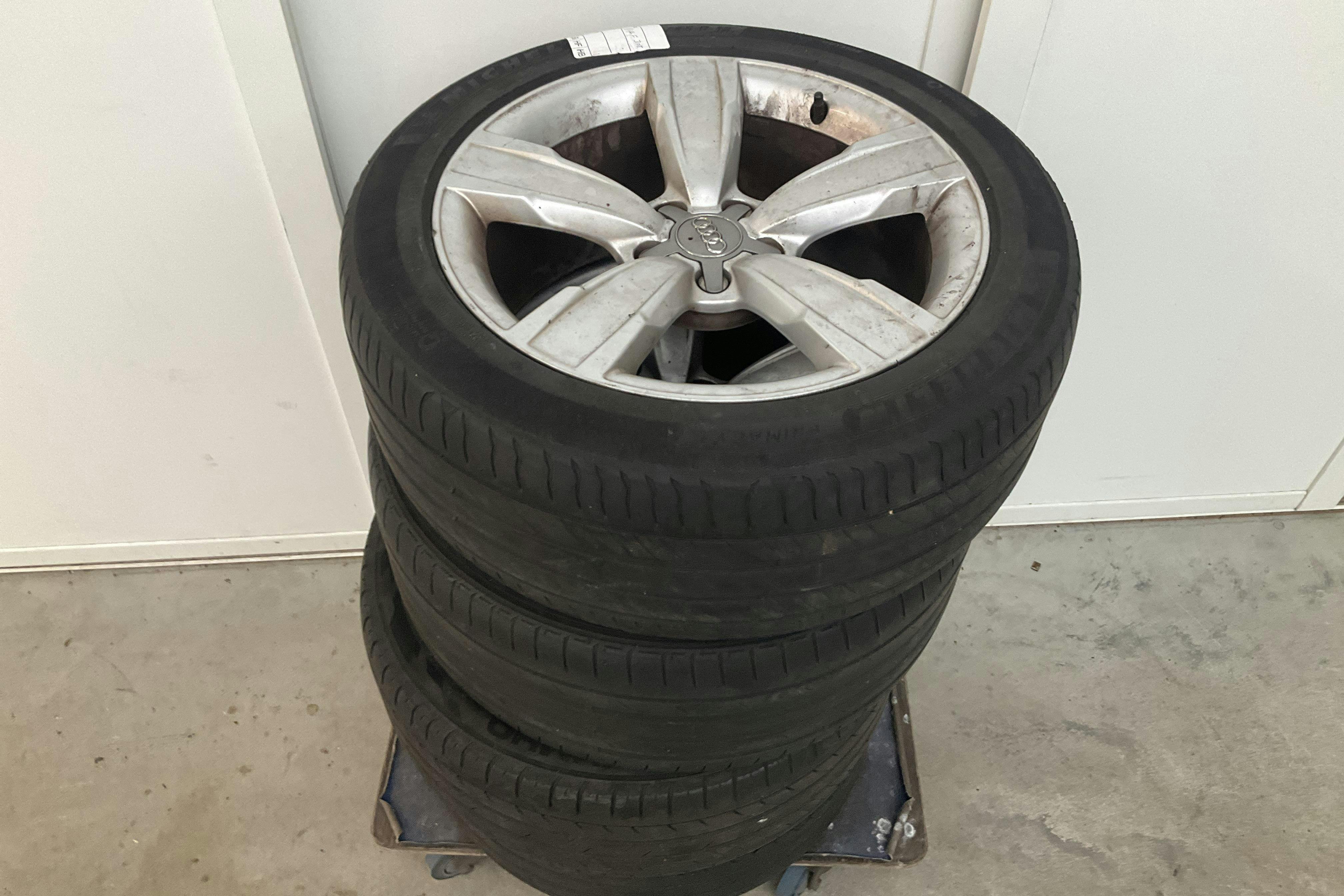Vehicle Image 11