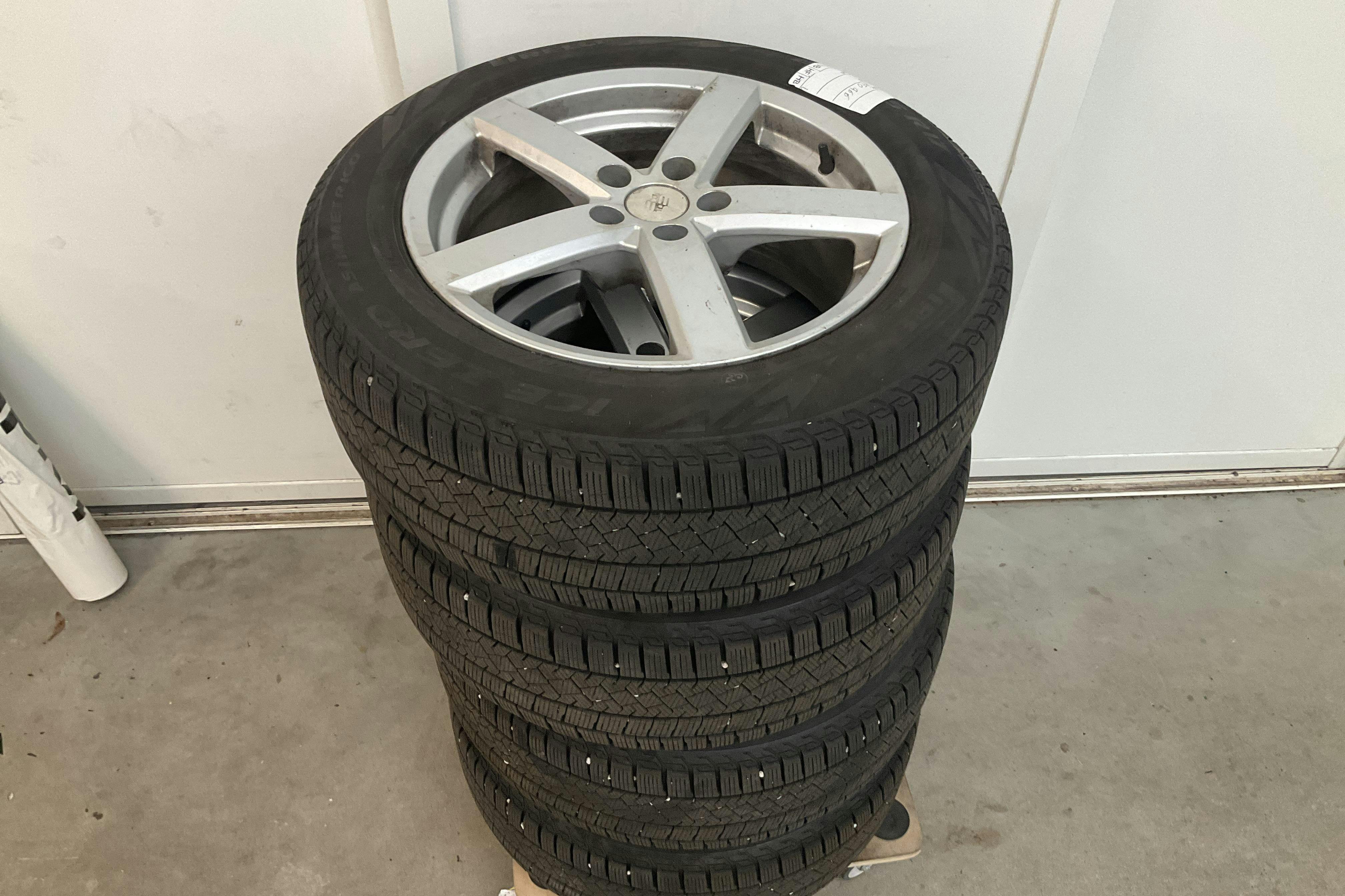 Vehicle Image 14