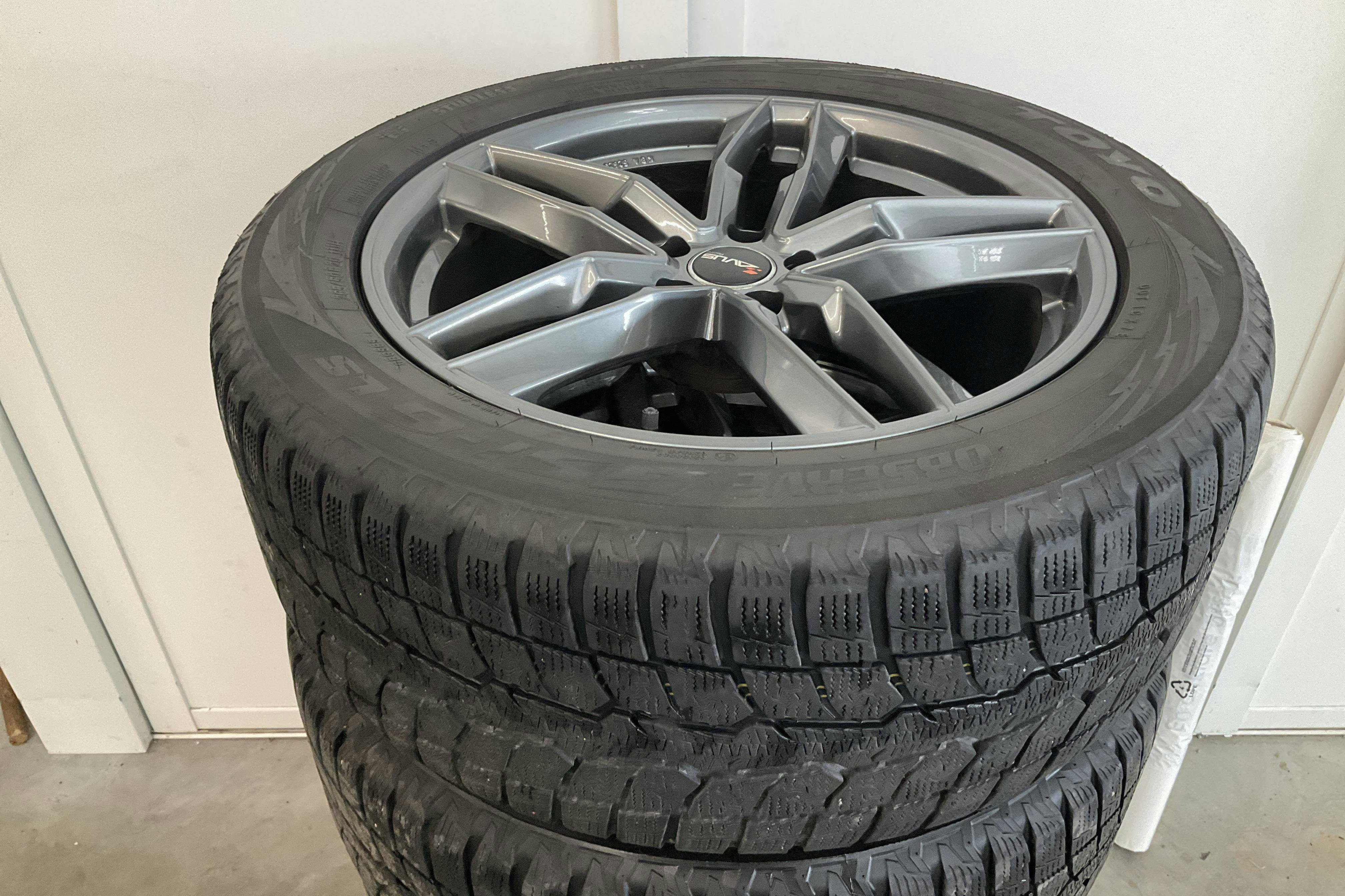 Vehicle Image 16