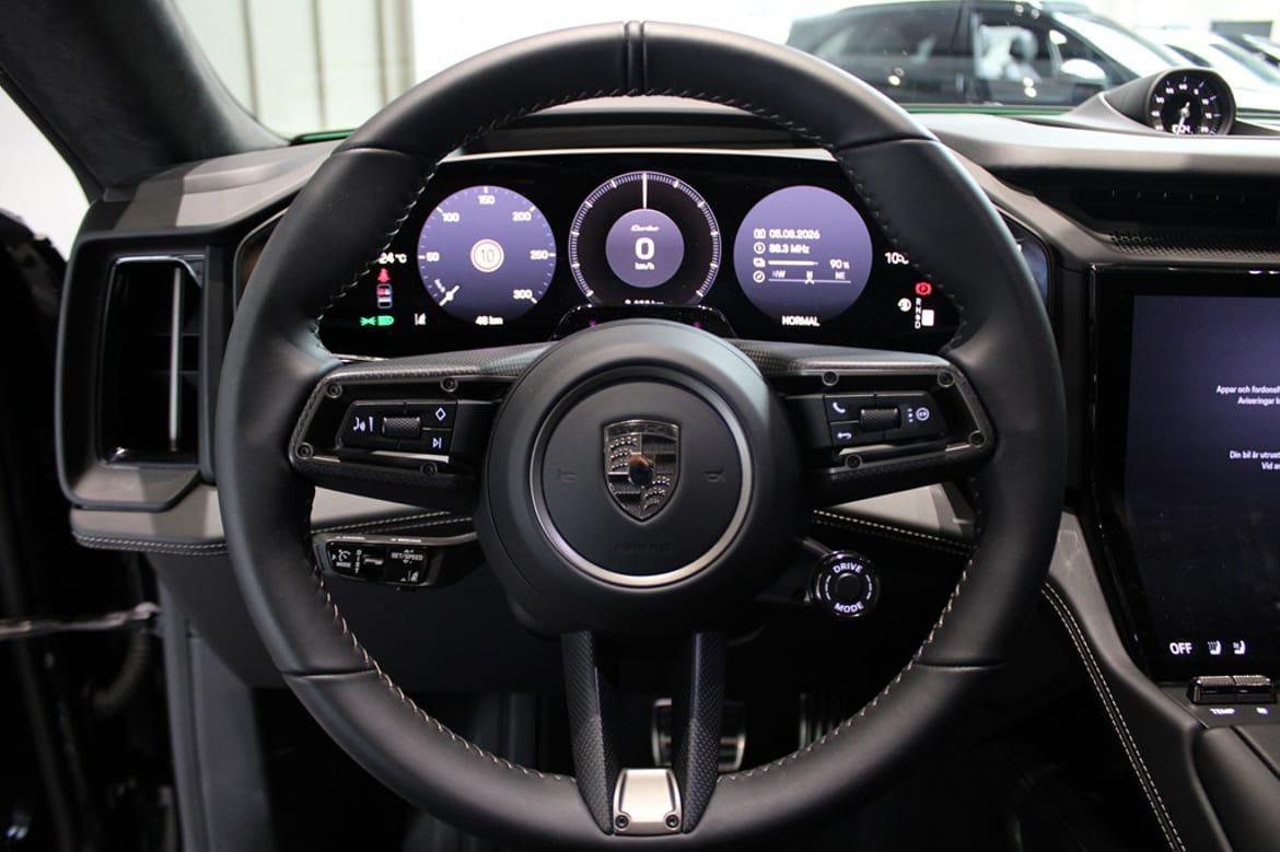 Vehicle Image 13