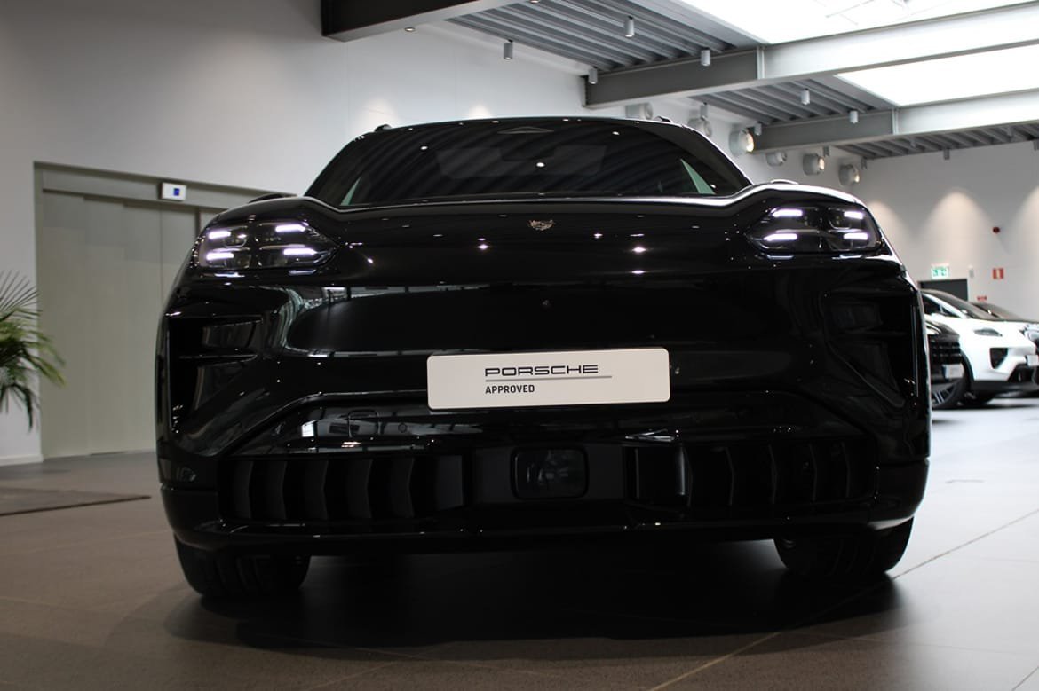 Vehicle Image 23