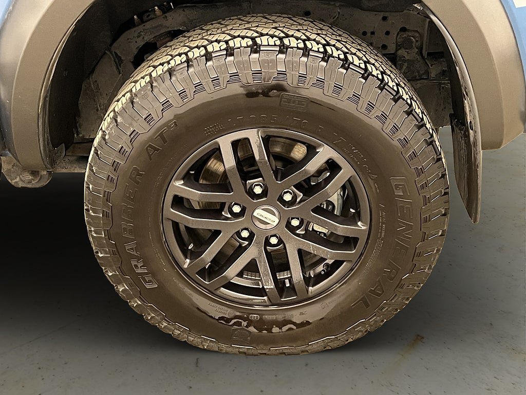 Vehicle Image 36