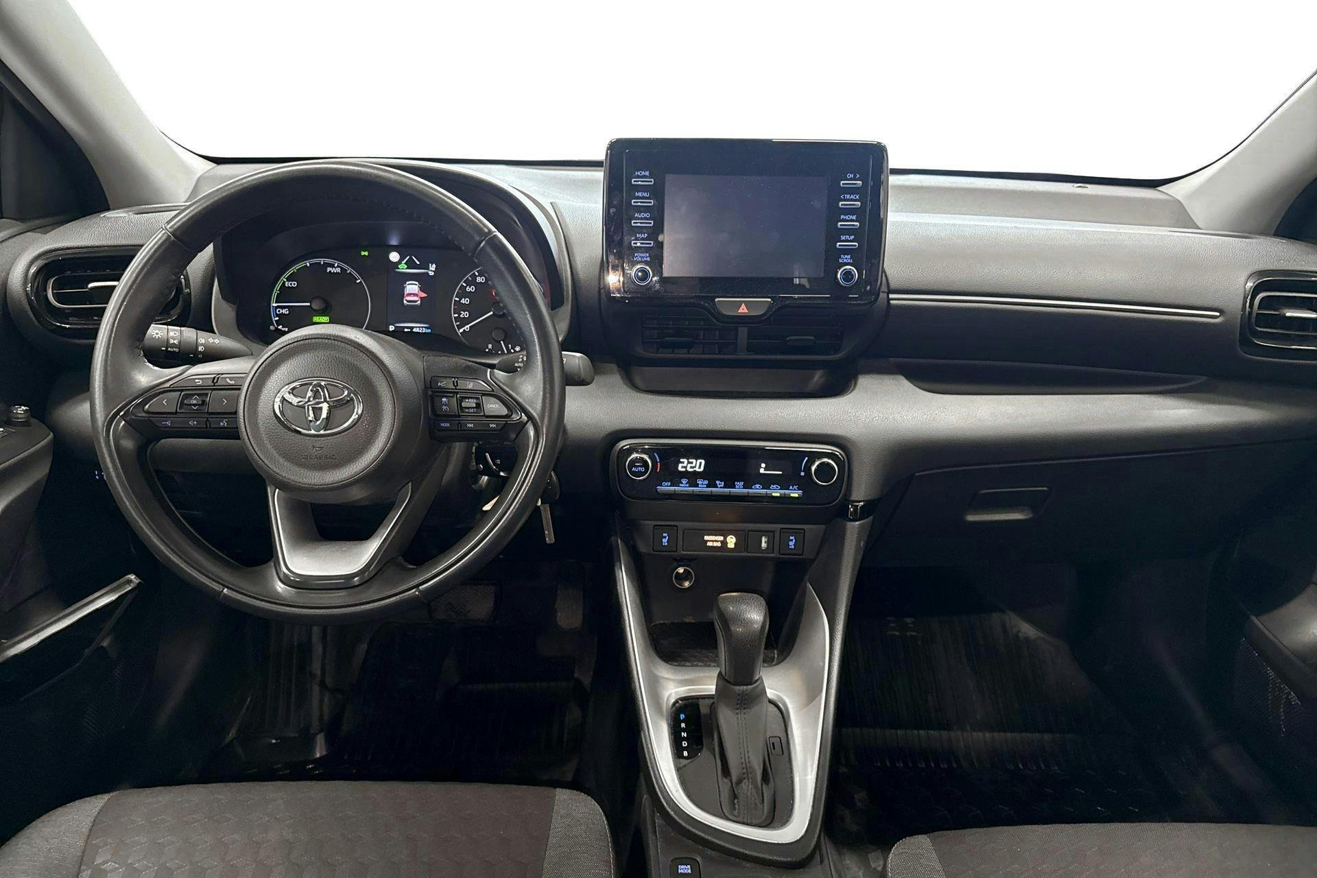 Vehicle Image 6