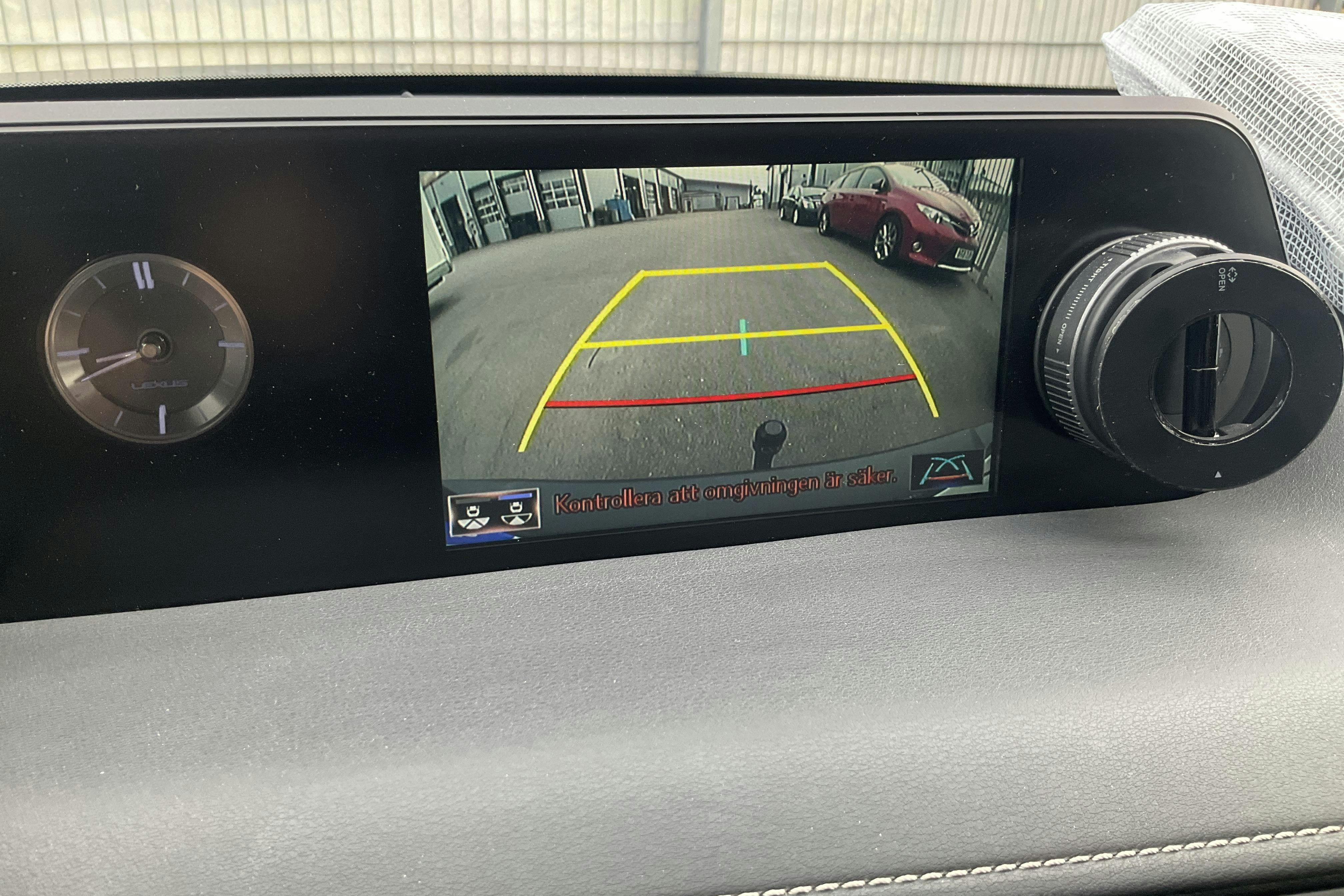 Vehicle Image 11
