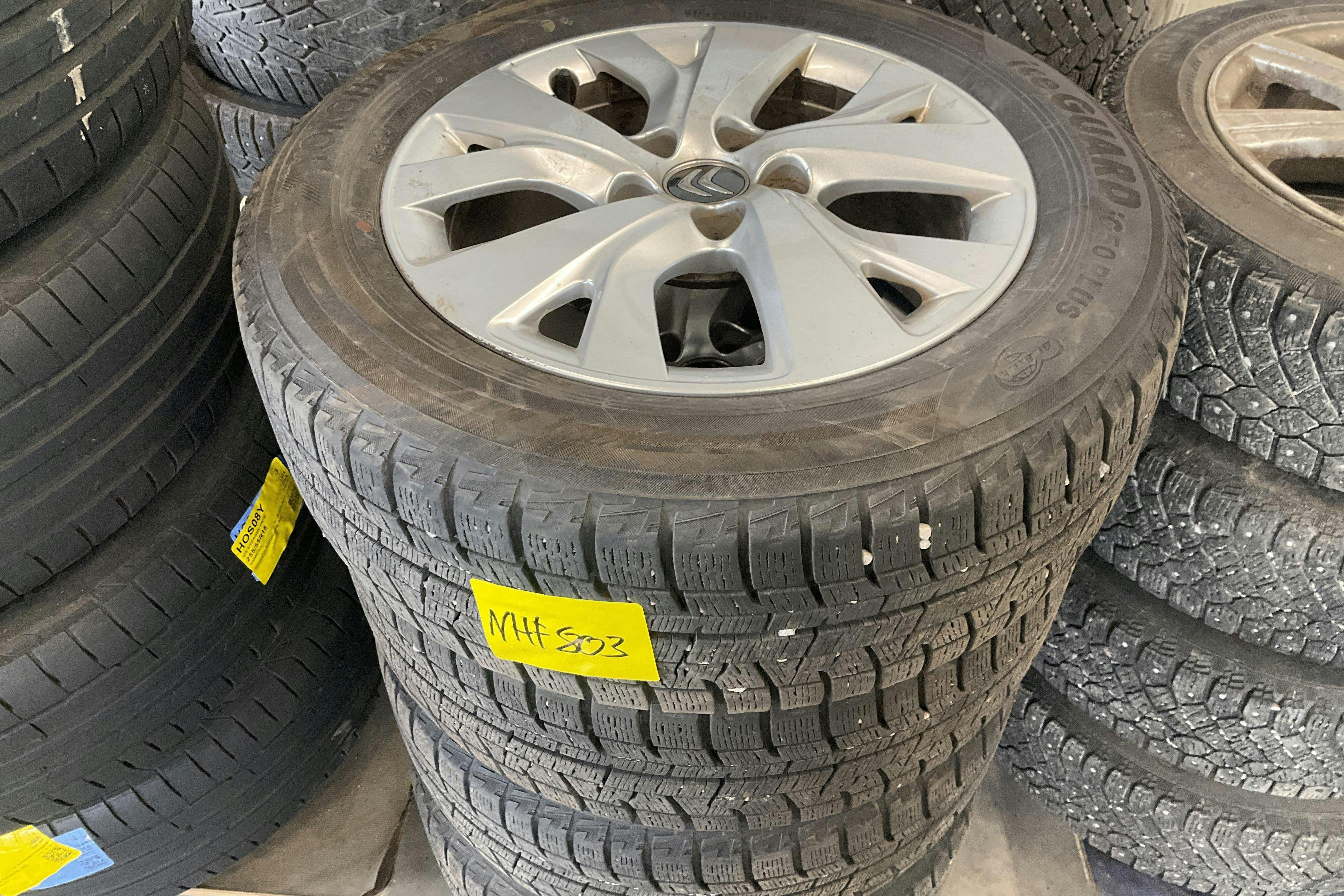 Vehicle Image 13