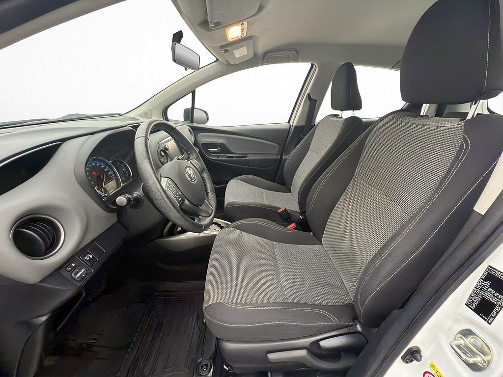 Vehicle Image 11