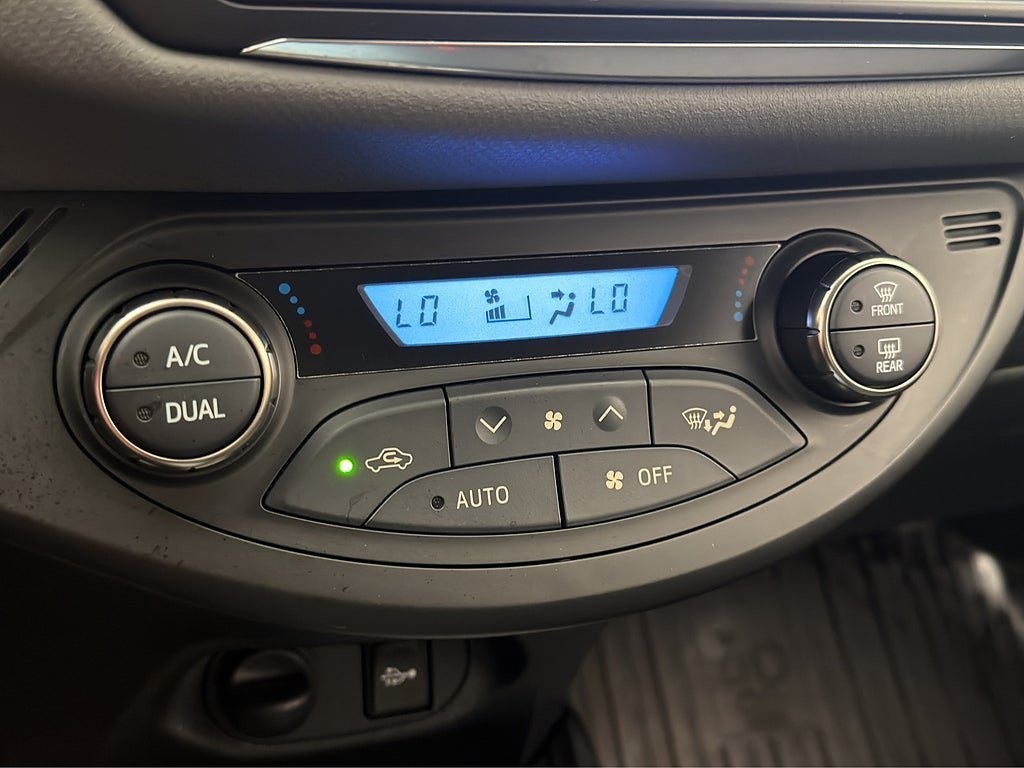 Vehicle Image 23