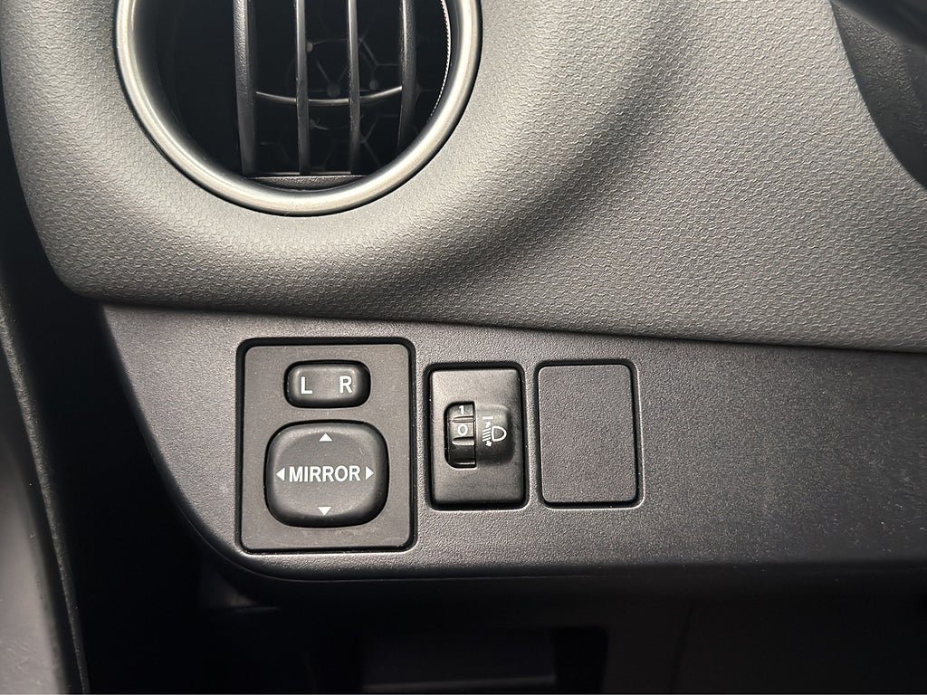 Vehicle Image 27