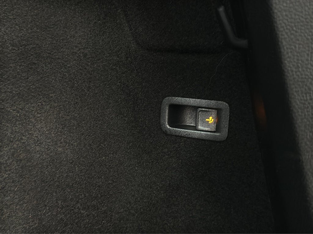 Vehicle Image 27
