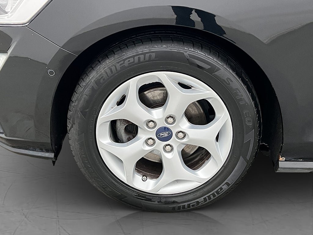 Vehicle Image 26
