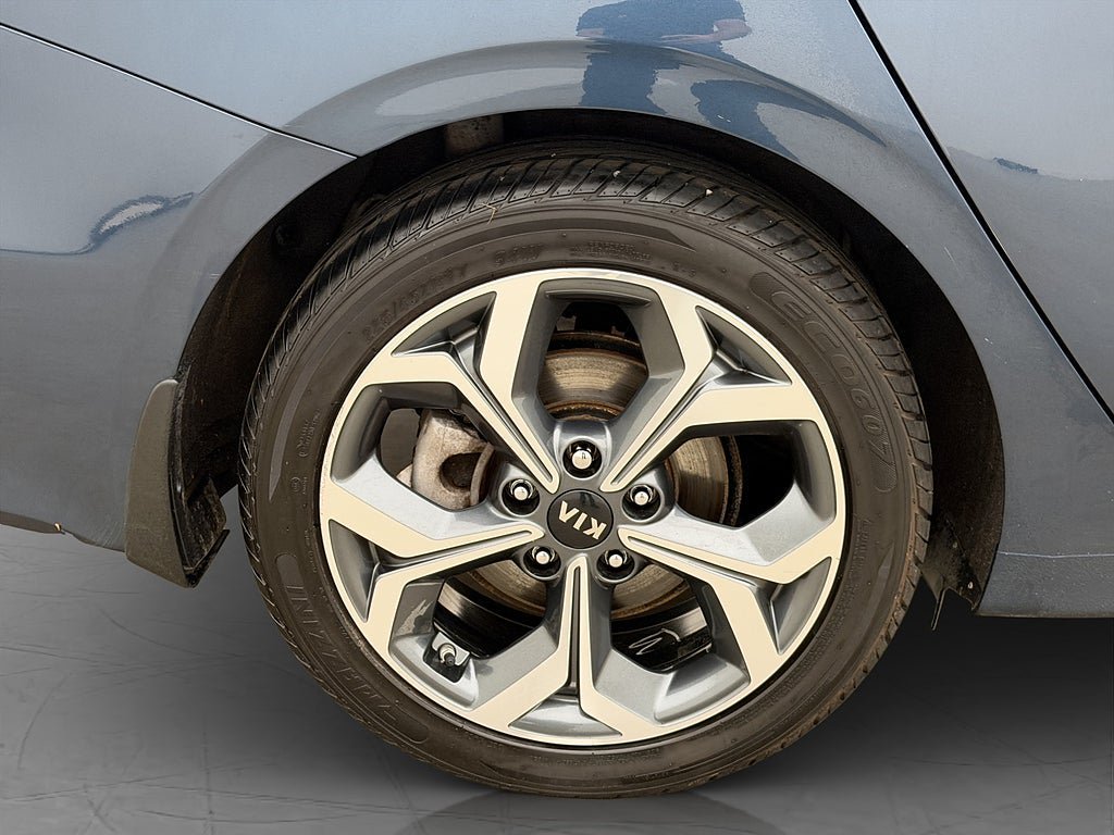 Vehicle Image 30