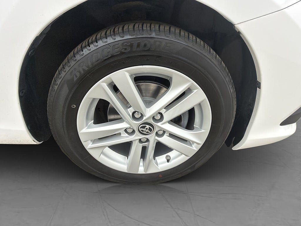 Vehicle Image 30