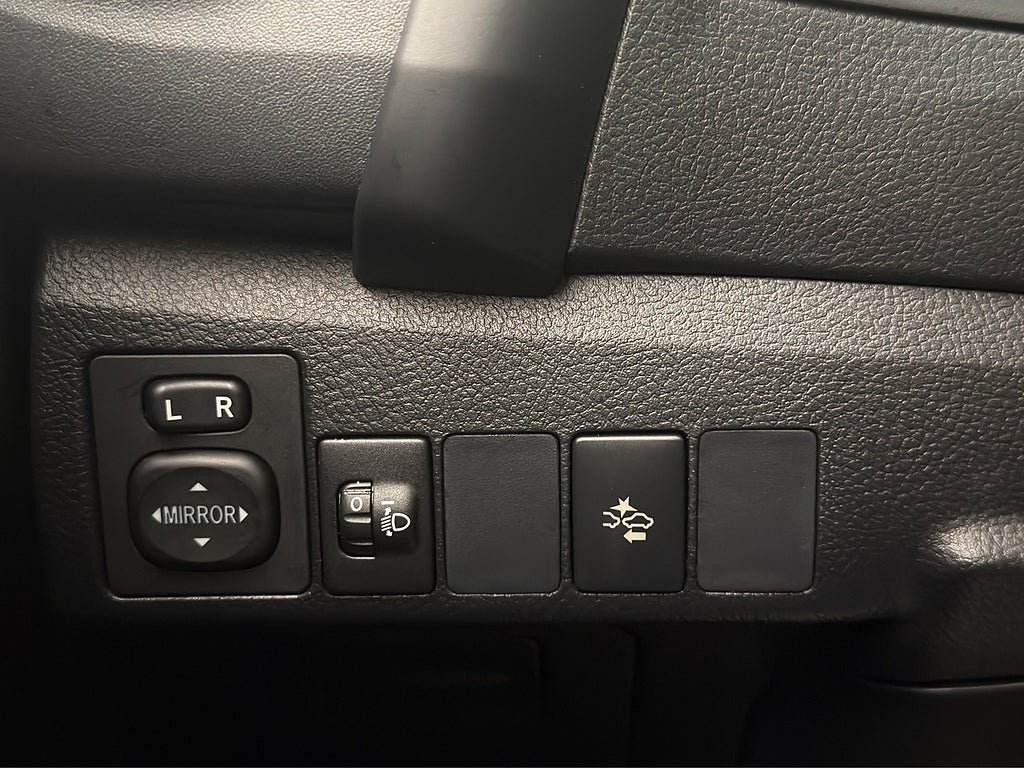 Vehicle Image 32