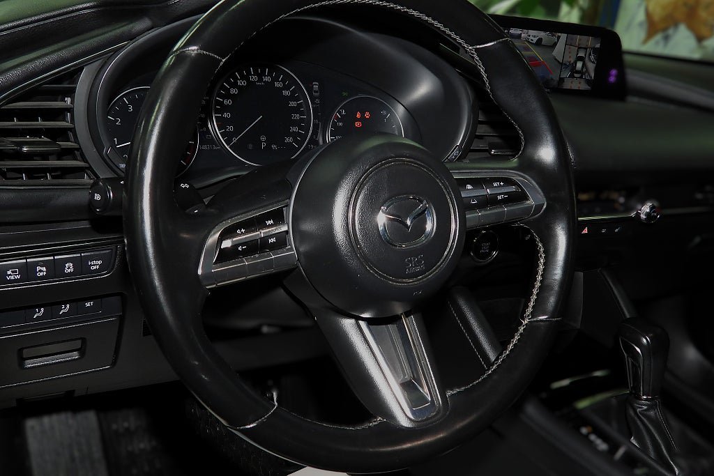Vehicle Image 30