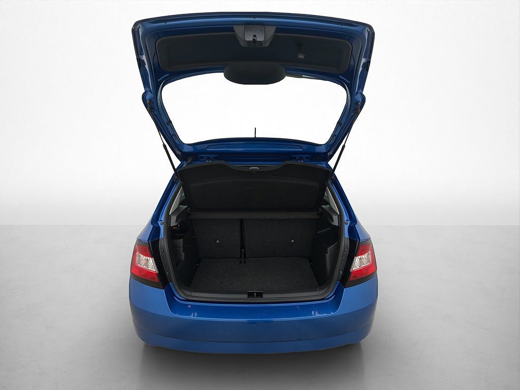 Vehicle Image 16