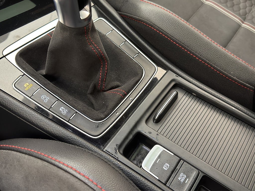 Vehicle Image 26