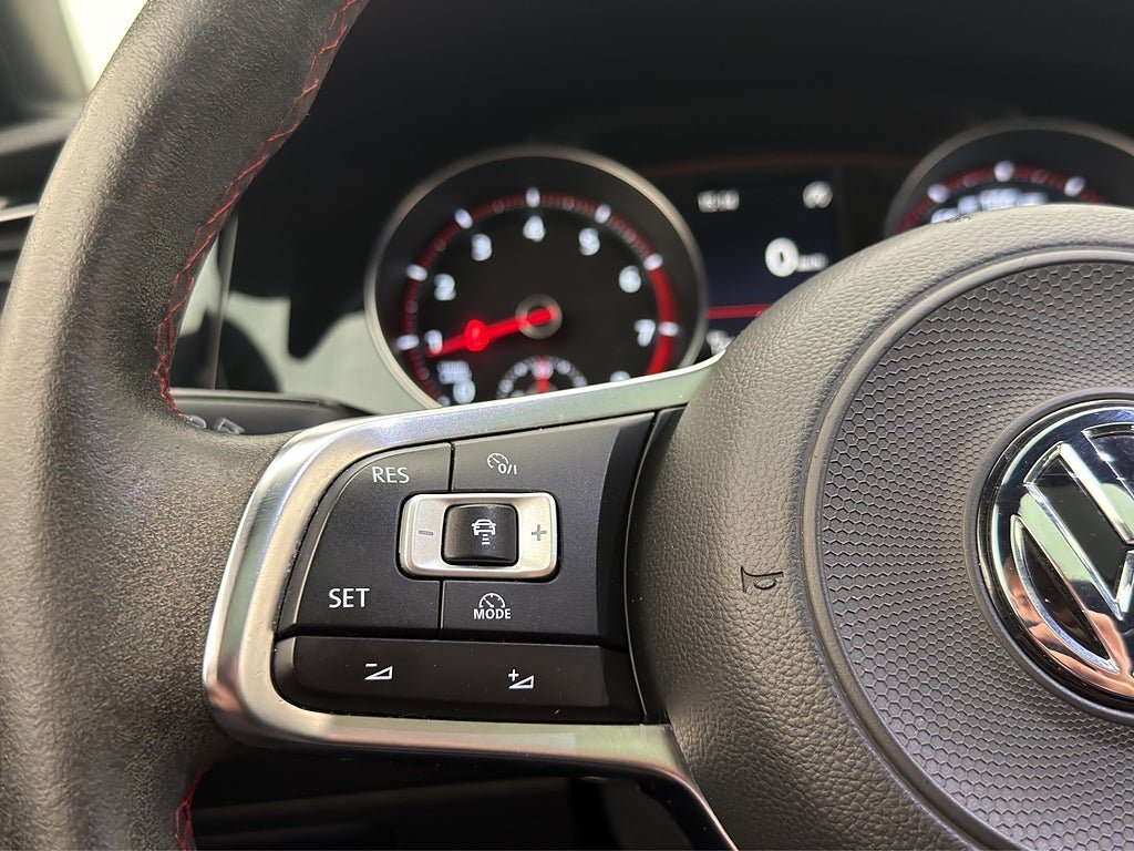Vehicle Image 28