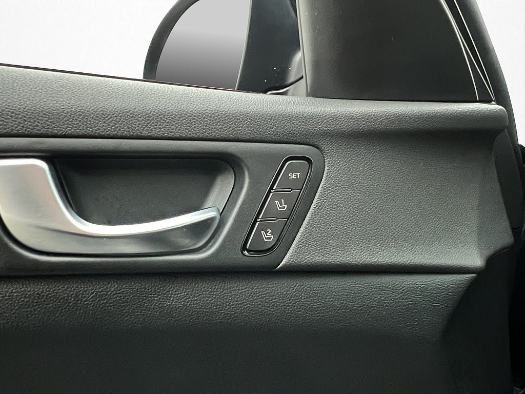 Vehicle Image 27