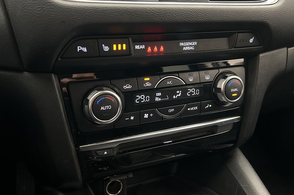 Vehicle Image 28